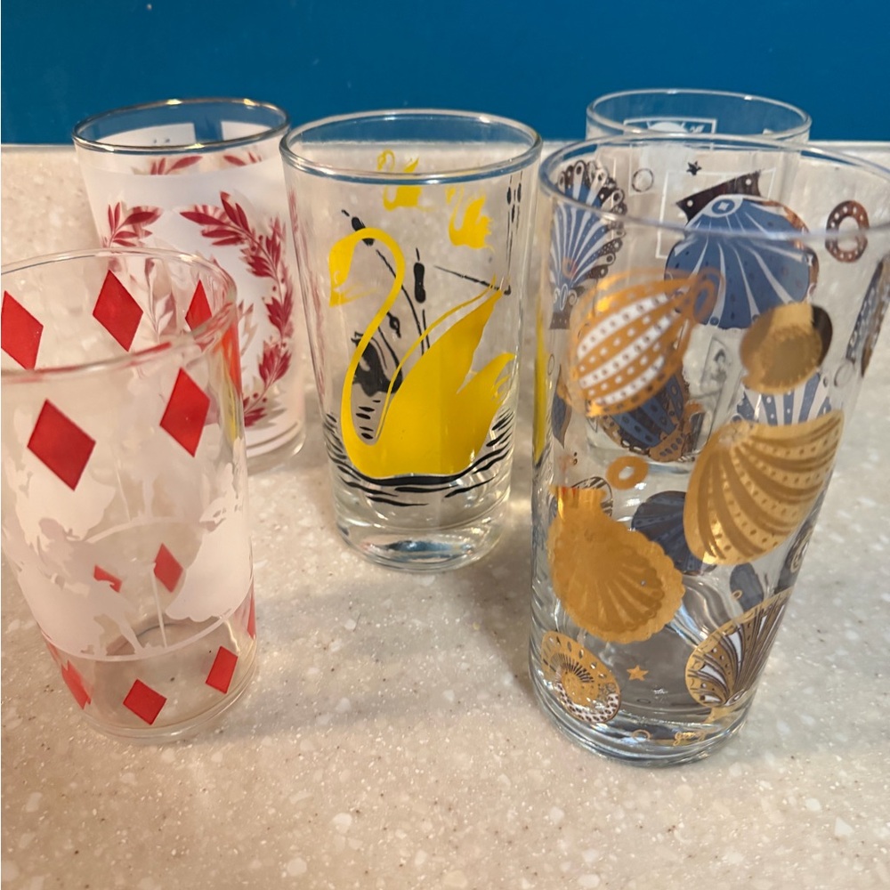 Lot of 5 vintage mid century cocktail glasses